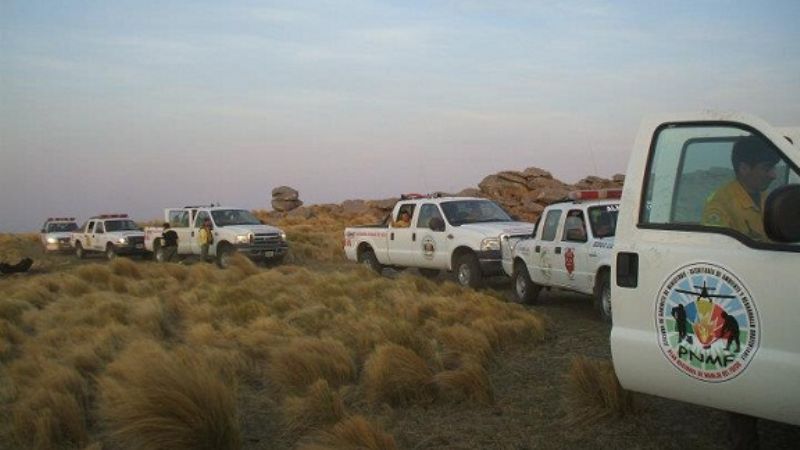 La Nación entregó camioneta para combatir incendios forestales