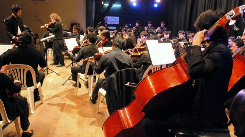 La Orquesta Juvenil Mozart de Salta visitó Santa Maria