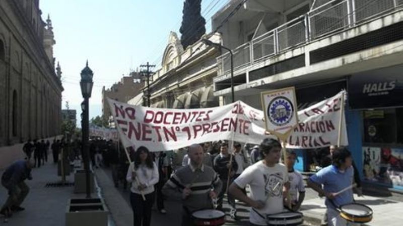 Se movilizaron docentes de la Industrial y podrían ir a paro por tiempo indeterminado