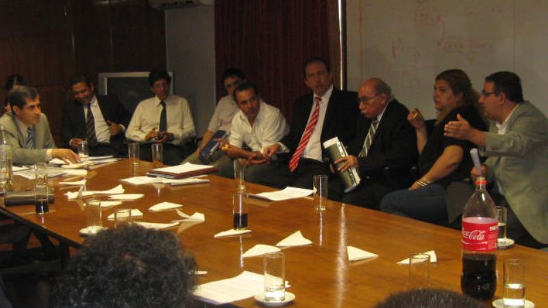 Aredes se reunió con intendentes 