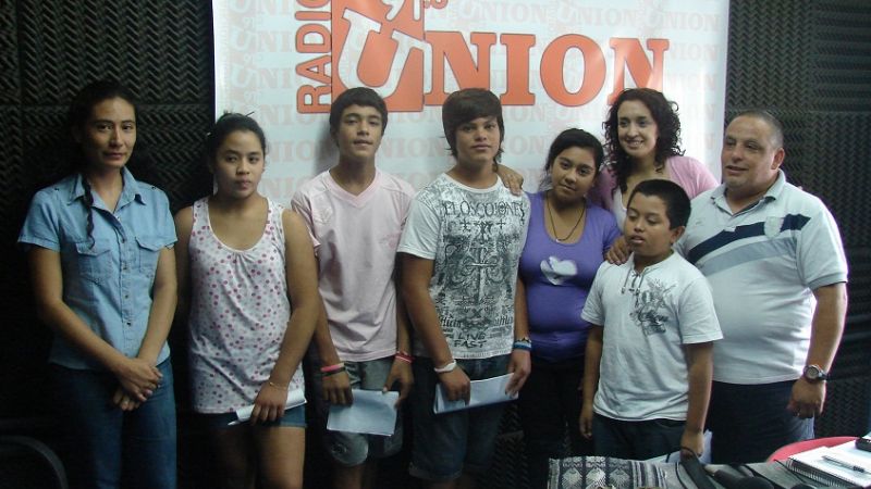 \"Chicos en acción” visitaron Radio Unión