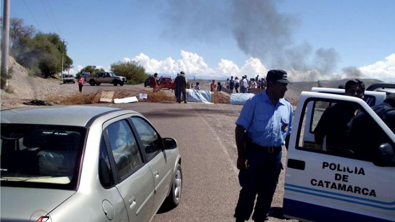 Piquete en Saujil pidiendo renuncia de delegada municipal
