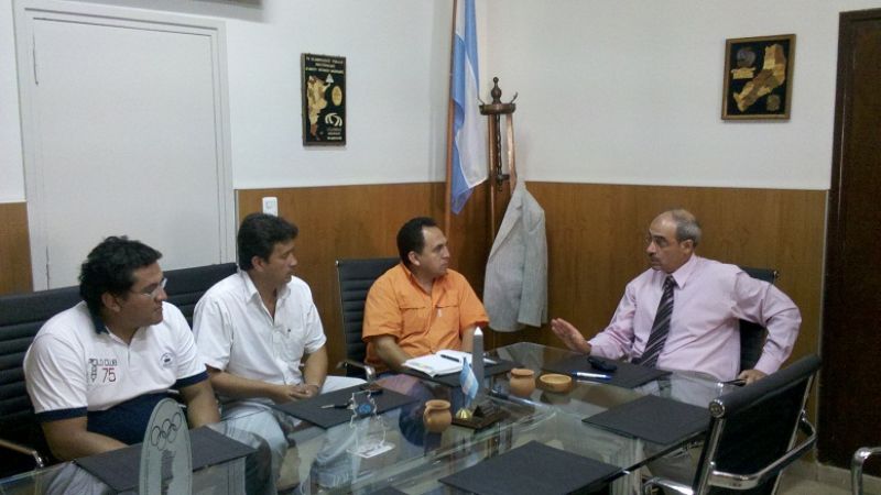 Ante el reclamo de vecinos, se evalúan mejoras para la ruta 40 