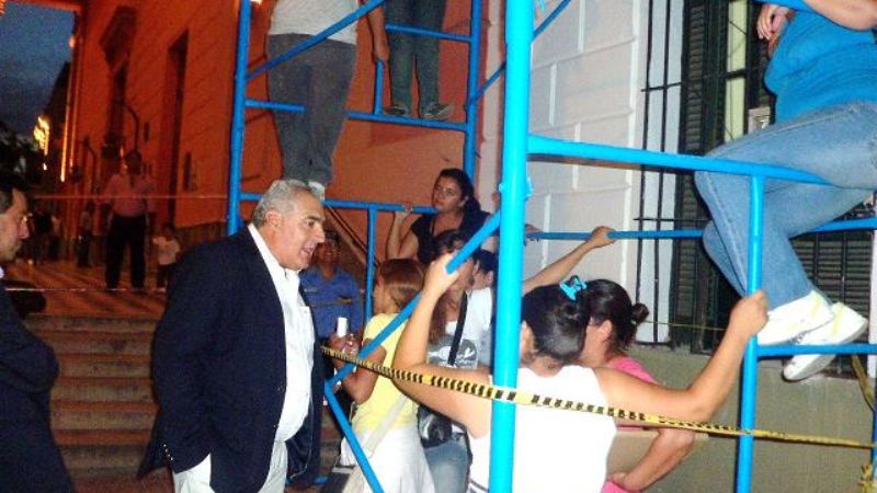 ¿Usted quiere decir que la mujer que se inmoló lo hizo por política?