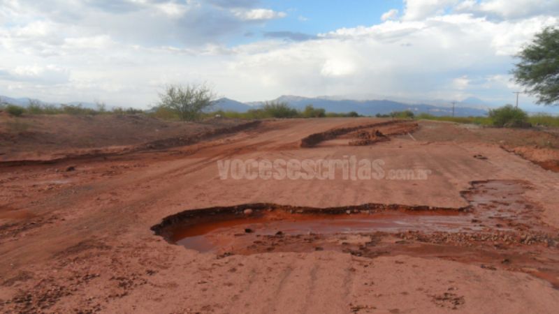 Villa Luján y Costa de Reyes vuelven lentamente a la normalidad luego de las crecidas