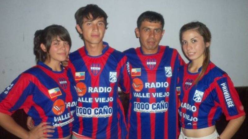 Obreros de San Isidro presentó su nueva indumentaria