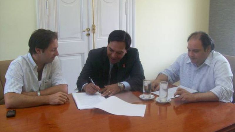 Bancarizarán a los empleados municipales de la Capital