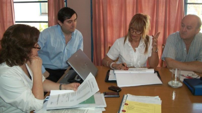 Por primera vez, se reunió Villagra con el gabinete del HSJB