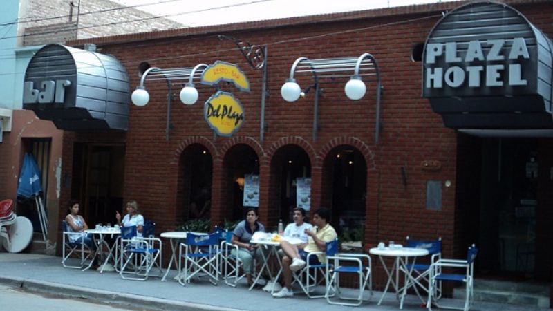 Comenzaron a llegar los turistas y buscan precios en hotelería