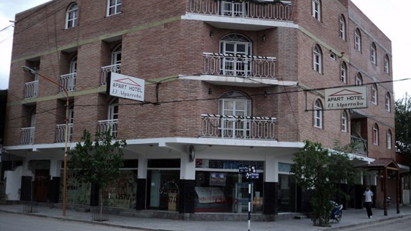 Comenzaron a llegar los turistas y buscan precios en hotelería