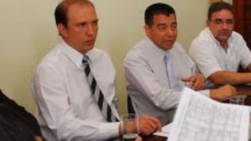 Lavatelli negó discriminación a intendentes opositores