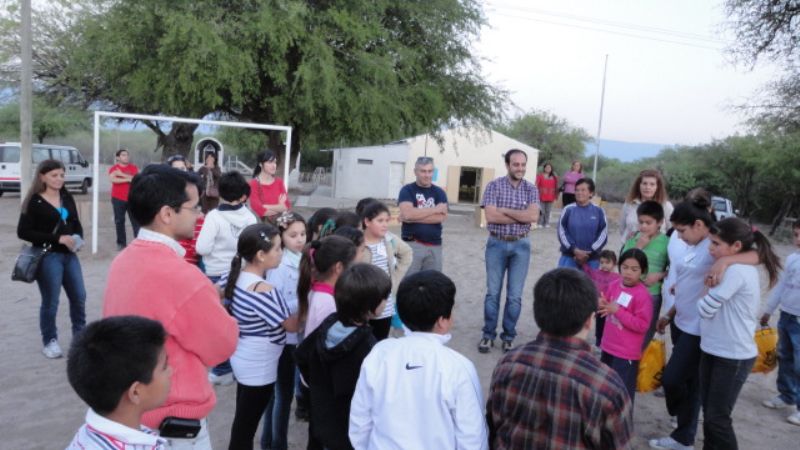 El Consejo de los Niños visitó la escuela de Bajo Hondo