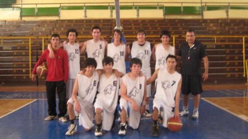 Capital con clasificados en fútbol y básquetbol