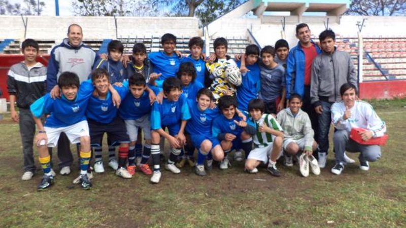 Capital con clasificados en fútbol y básquetbol