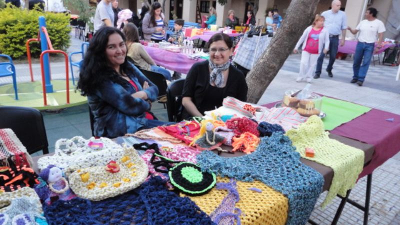 El Jueves Cultural del Concejo tuvo feria y milonga