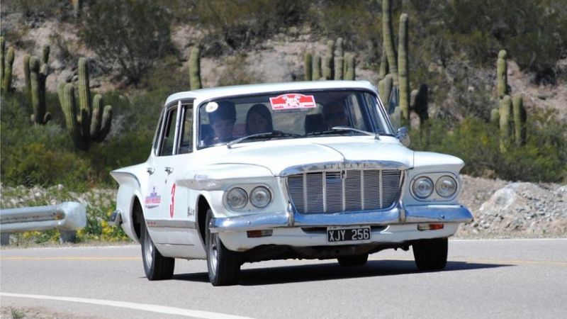 Los autos de época completaron la Ruta del Abobe