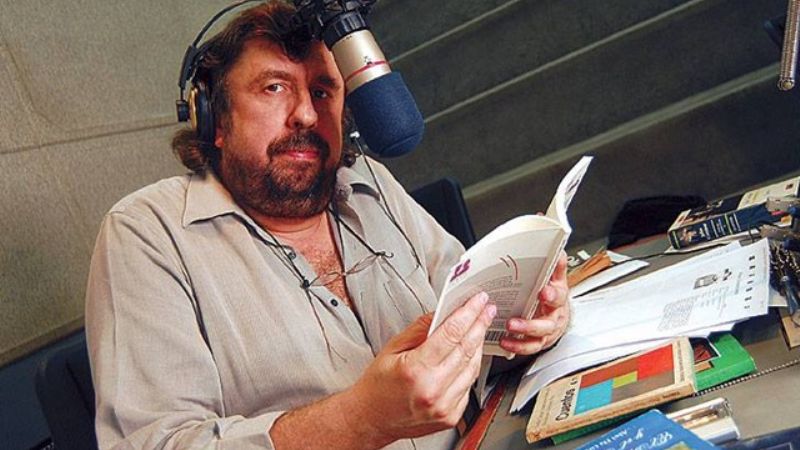 Alejandro Apo viene a contarnos cuentos de fútbol