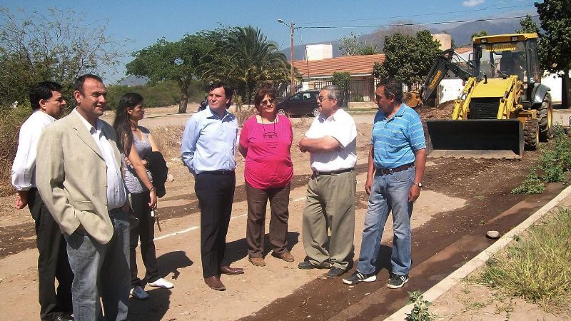 Redes de agua y cloacas para el B° Unión