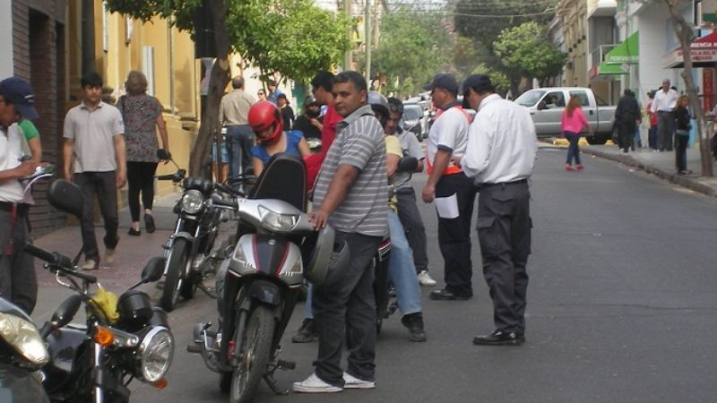 Más de 400 infracciones en septiembre por conducir sin casco
