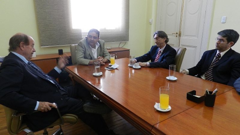 Jalil recibió a catedrático español