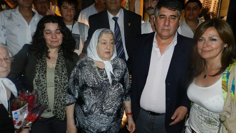 Tomassi junto con Madres de Plaza de Mayo inauguró el “Paseo de la Lucha Vigente”