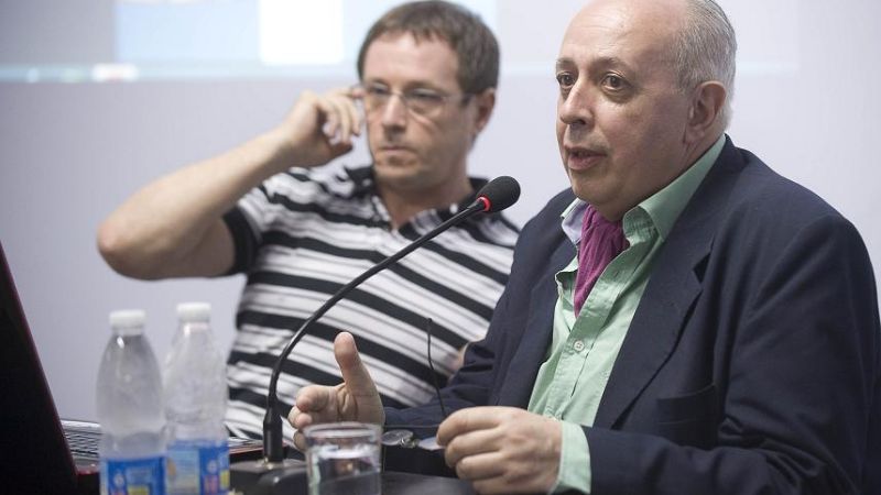 Petrina habló de patrimonio en la Feria del Libro