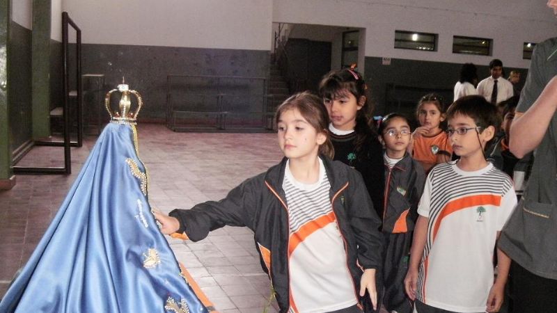 El Enrique Hood y APANE, con La Virgen