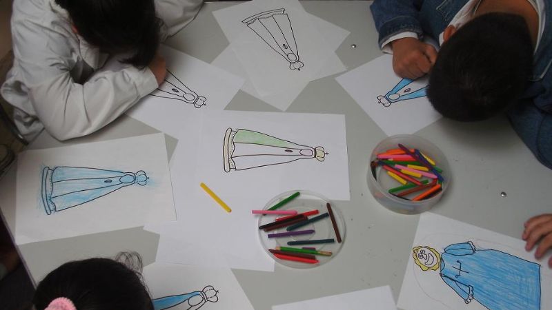 El Enrique Hood y APANE, con La Virgen