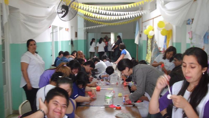 El Enrique Hood y APANE, con La Virgen