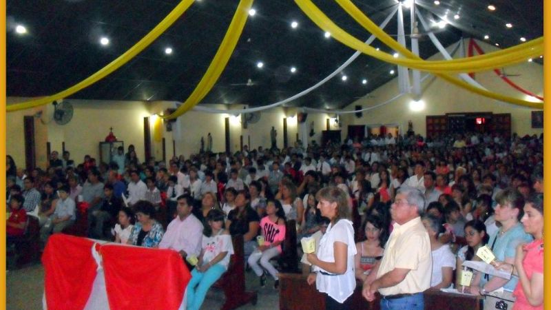 Más de 100 personas recibieron la Confirmación