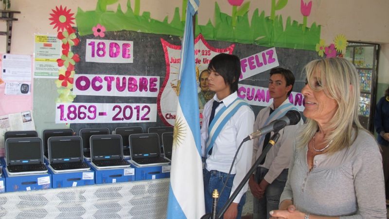 Entregaron netbooks en Andalgalá