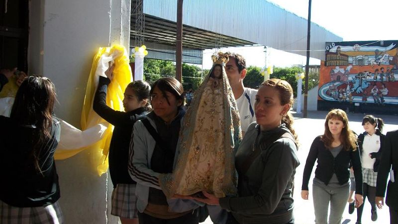 El Colegio Virgen del Valle recibió a su Patrona