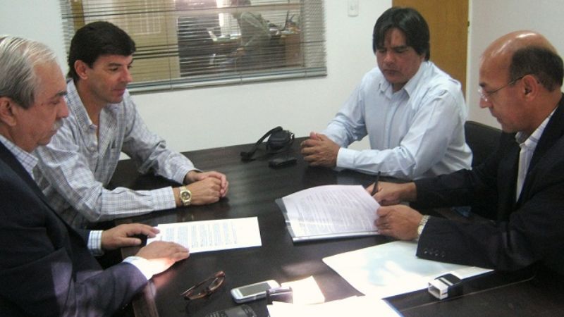 Energía de Catamarca SAPEM firmó convenio con la Facultad de Tecnología