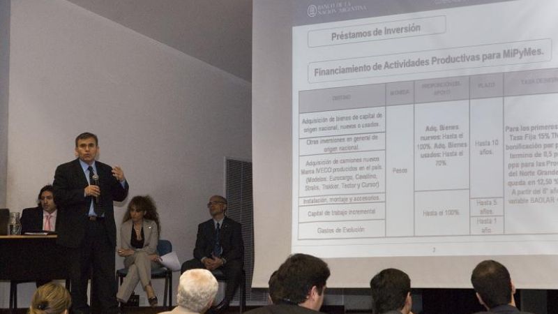 Capacitan a municipios del interior