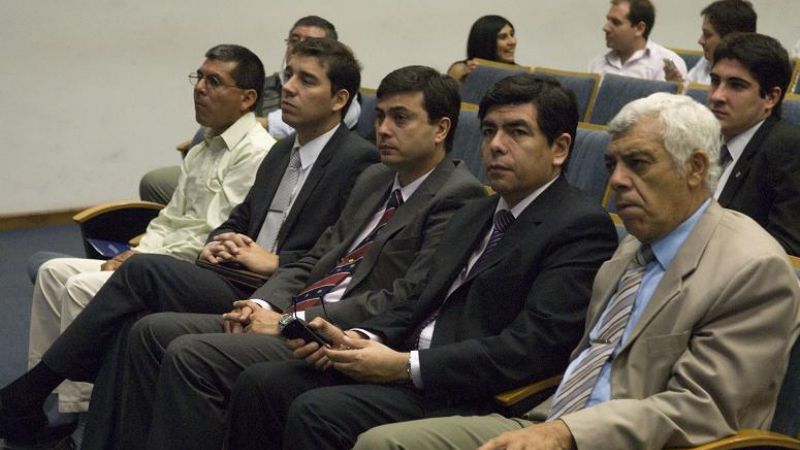 Capacitan a municipios del interior