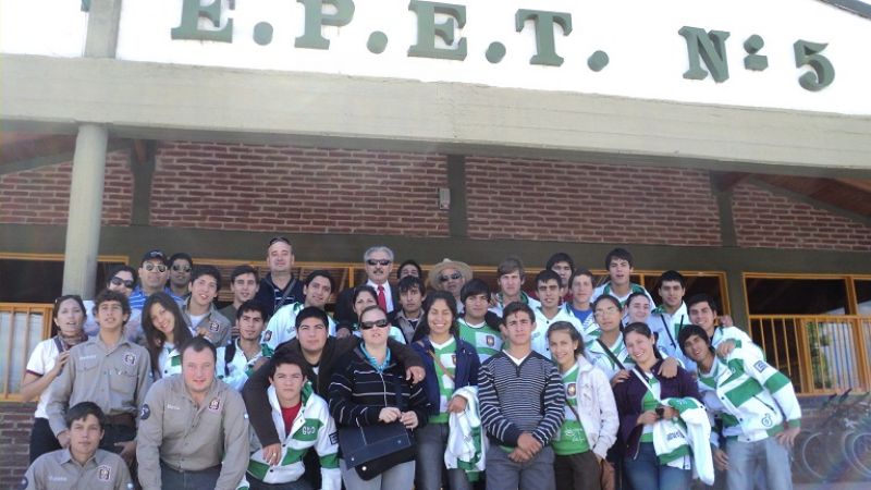 Alumnos chaqueños visitaron la escuela técnica de Santa María