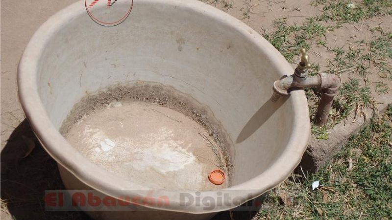 Suspenden clases en todos los niveles por falta de agua potable