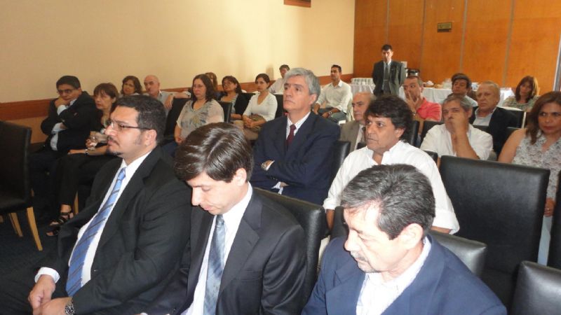 Reafirman la necesidad de la regulación y el control