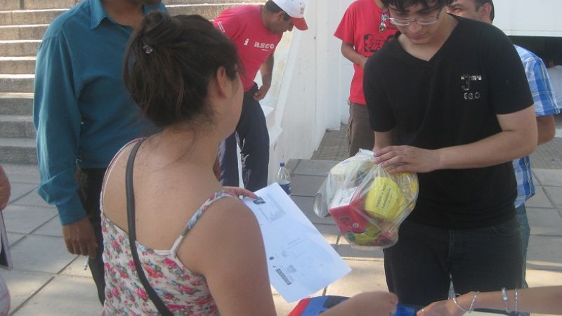La Corriente Martín de Güemes en campaña solidaria