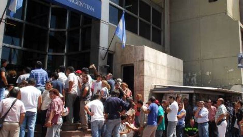 Reiteradas salidas del sistema, malhumora a los clientes del Nación