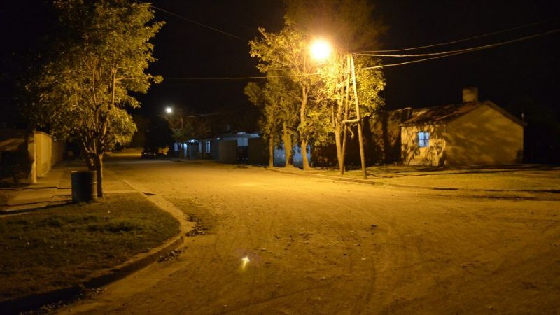 Avanzan la reconversión del alumbrado en Av. Presidente Castillo