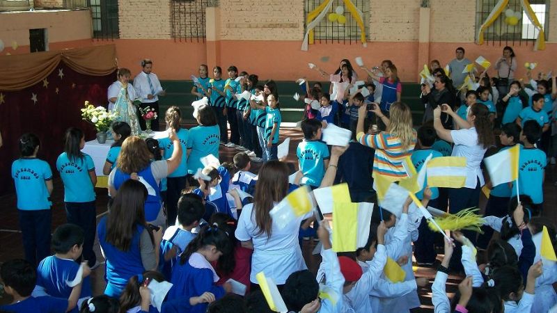 La Virgen visitó la escuela Sarmiento-Moreno