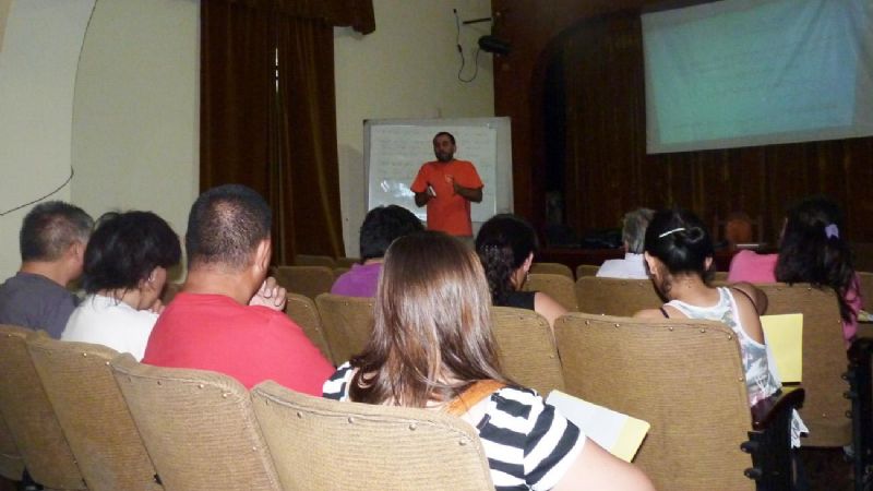 Presentaron grupo de personas que trabaja con problemas de adicciones