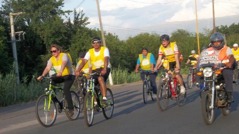 Bicicleteada para festejar el Día de la Madre y el Mes de la Familia
