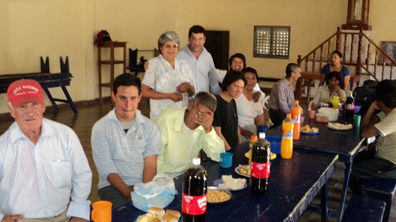 Los integrantes de “Manitos de Chacarita” recuperaron la copa de leche 