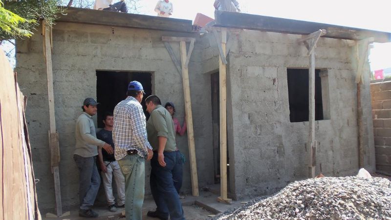 Avanza rápidamente la obra de una vivienda derrumbada