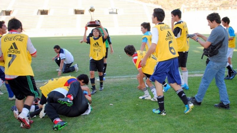 “La Clara” a la final nacional de la Copa “Coca Cola 2012”