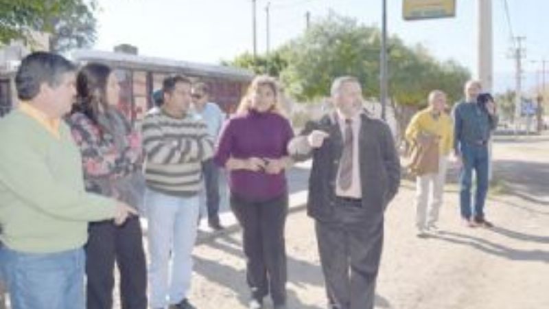 Trabajos de repavimentación de la ruta 33