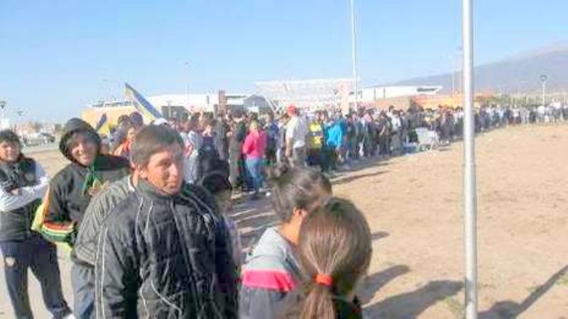 Continúan vendiendo las entradas para Boca-Arsenal