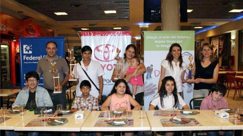Se entregaron los premios a los ganadores del Concurso de Toyota